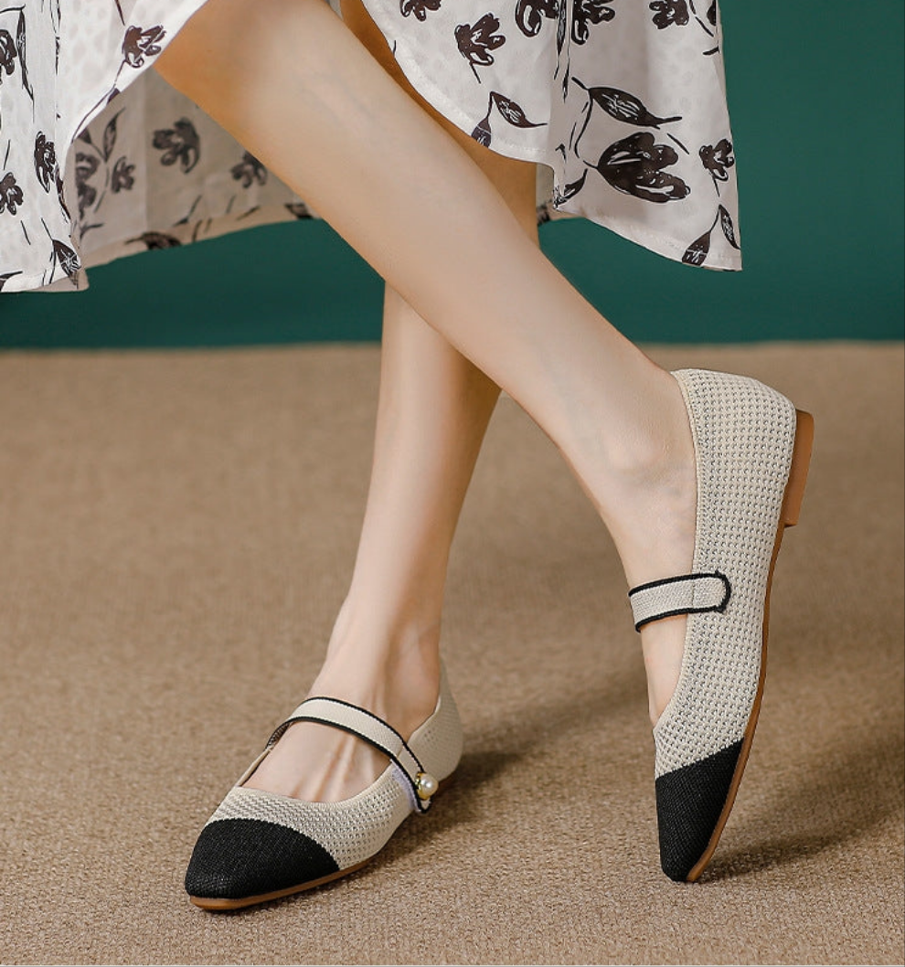 Breea - Mary-Jane Flat Pumps